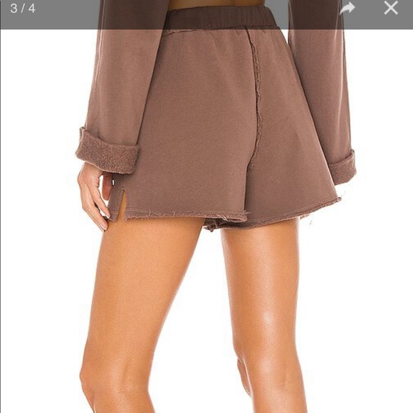 Revolve brown shorts - Picture 2 of 6